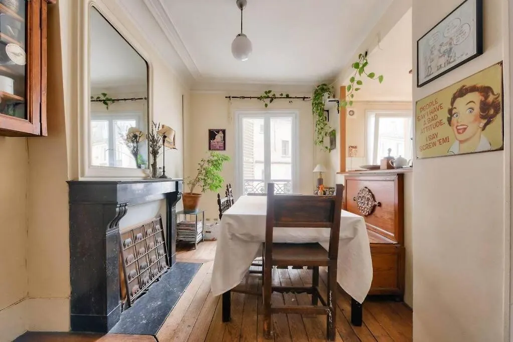 Montmartre Duplex Avec Balcon Apartment