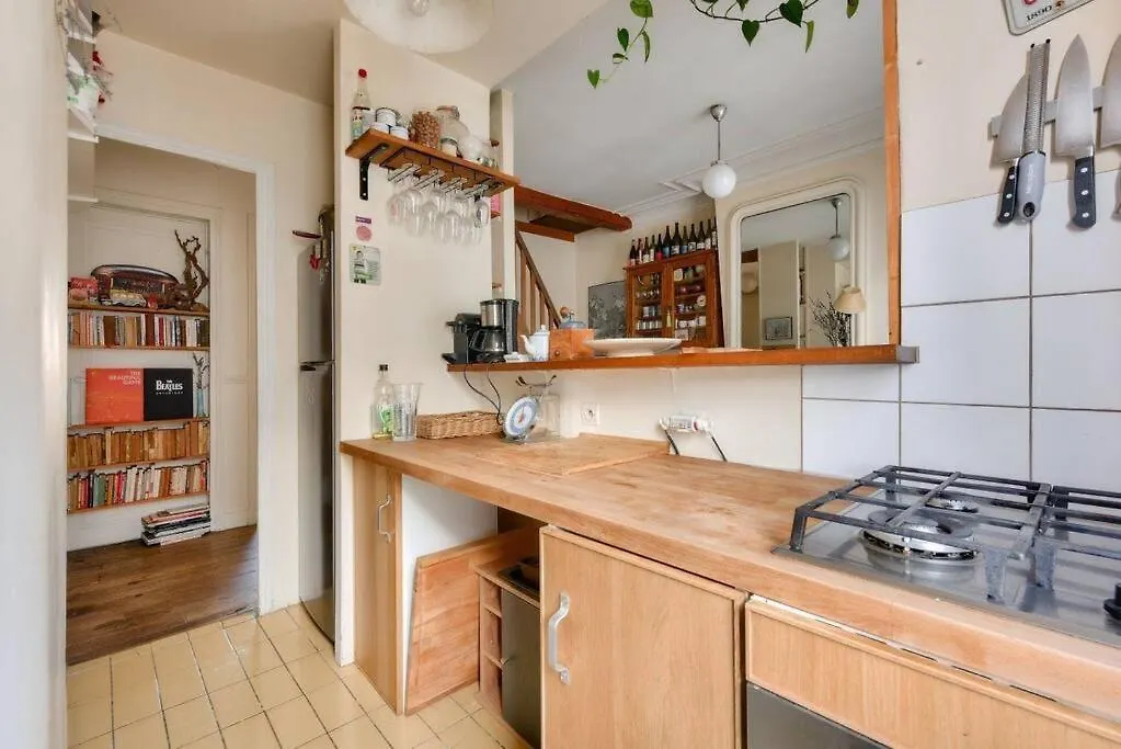 Montmartre Duplex Avec Balcon * Paris